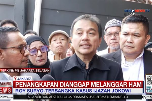 roy-suryo-hadiri-sidang-perdana-praperadilan-tidak-ada-upaya-untuk-memperlambat-peristiwa-utamanya-erp