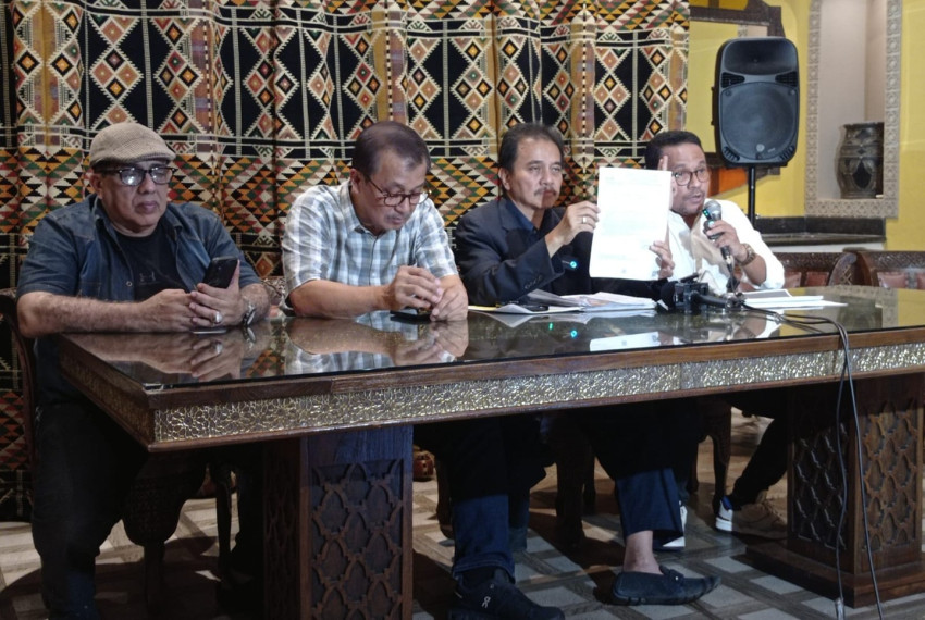 roy-suryo-sentil-rismon-sianipar-yang-ungkit-lagi-kasus-panci-perkara-sudah-inkrah-jit