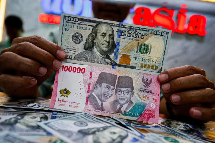 rupiah-keok-lawan-dolar-as-hari-ini-berakhir-sentuh-rp17839-wkh