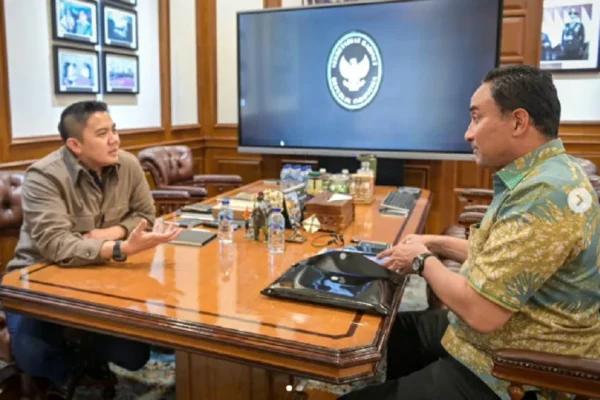 seskab-teddy-bertemu-kepala-bnn-komjen-suyudi-ada-apa-mnz