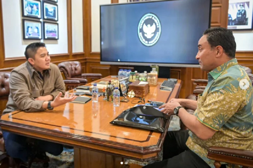seskab-teddy-bertemu-kepala-bnn-komjen-suyudi-ada-apa-mnz
