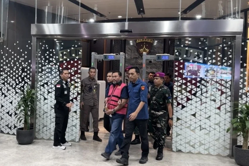 sony-sanjaya-beberkan-ada-pengadaan-fiktif-cctv-dan-sidik-jari-rp300-miliar-di-program-mbg-cwi