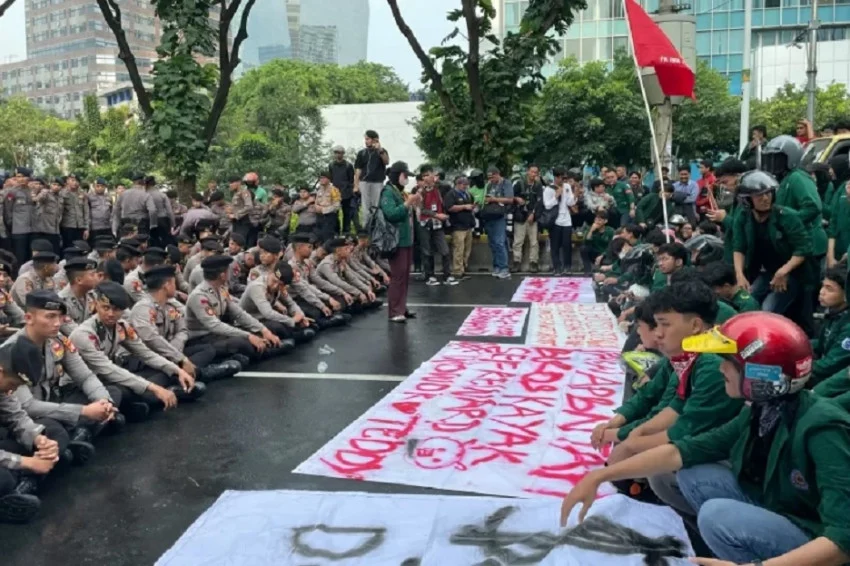 tepis-media-nasional-tak-liput-demo-mahasiswa-kpi-sebut-9-televisi-telah-memberitakan-trm