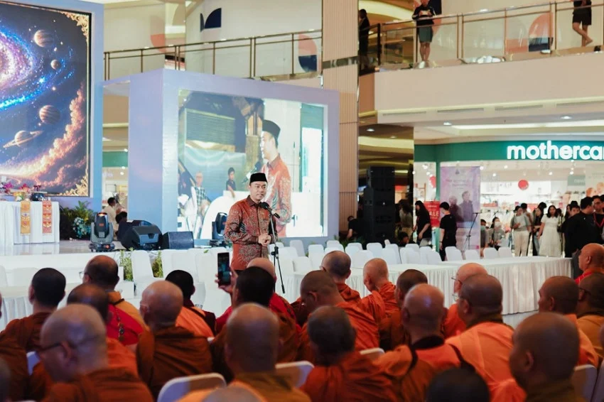 vesak-festival-2026-stafsus-menag-doakan-presiden-prabowo-diberi-kekuatan-memimpin-bangsa-rkw