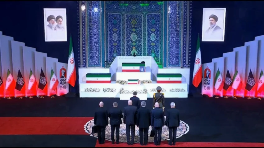 9-fakta-diplomasi-ayat-suci-alquran-pada-pemakaman-khamenei-kirim-sinyal-membedakan-siapa-sekutu-dan-musuh-xgf