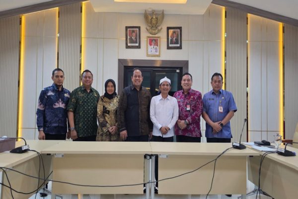 diperiksa-kemendagri-8-jam-soal-konten-lagunya-bupati-purwakarta-minta-maaf-dan-akui-salah-hxt