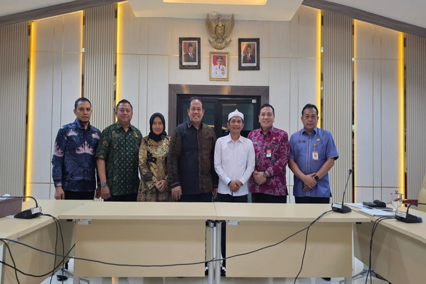 diperiksa-kemendagri-8-jam-soal-konten-lagunya-bupati-purwakarta-minta-maaf-dan-akui-salah-hxt