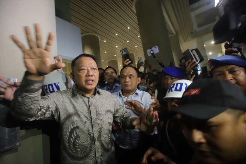 febrie-adriansyah-tak-pakai-rompi-tahanan-eks-penyidik-kpk-persepsi-publik-ada-keistimewaan-tidak-bisa-dicegah-msb