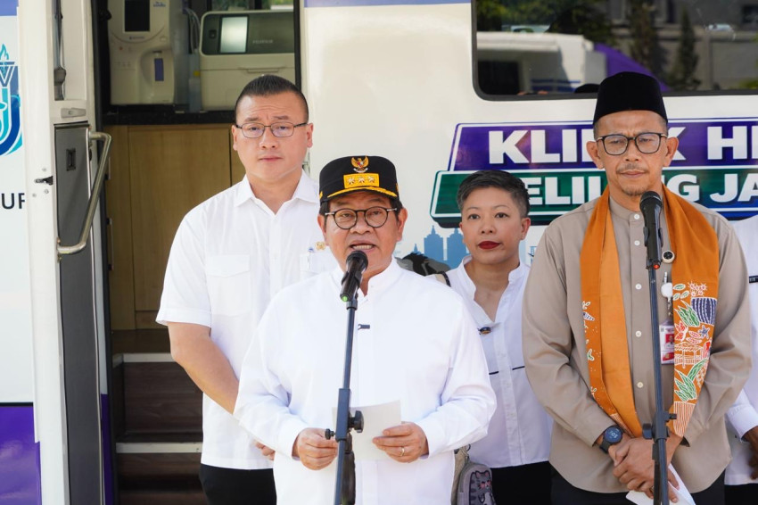 hardiyanto-kenneth-pdip-apresiasi-pemprov-dki-jakarta-luncurkan-mobil-klinik-hewan-keliling-oek