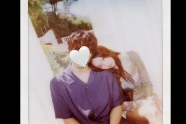 jennie-blackpink-unggah-foto-mesra-dengan-pria-misterius-pacar-baru-hji