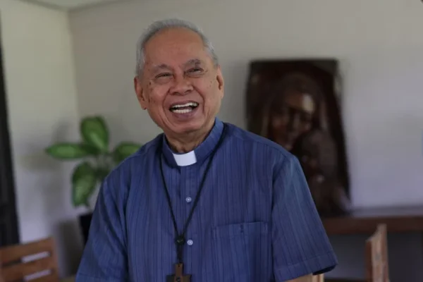 kardinal-orlando-quevedo-dianugerahi-harmony-in-diversity-award-perdana-hbb