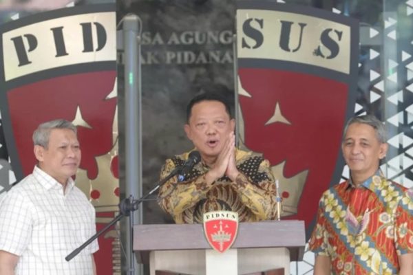 kasus-febrie-adriansyah-diminta-diusut-tuntas-publik-diminta-mengawal-uyz