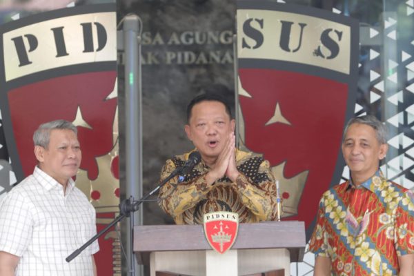 mantan-wakil-ketua-kpk-sebut-pengalihan-penyidikan-kasus-febrie-adriansyah-tidak-ada-acuan-hukumnya-kig