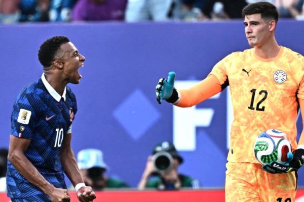 paraguay-bak-main-tarkam-di-piala-dunia-2026-orlando-gill-bola-boleh-lewat-kaki-jangan-knz