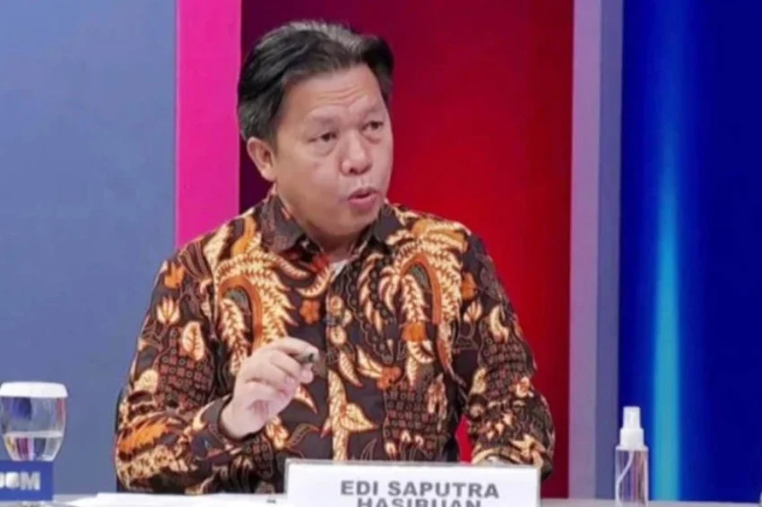 pertemuan-kapolri-panglima-tni-dan-jaksa-agung-tegaskan-aparat-tetap-solid-rql
