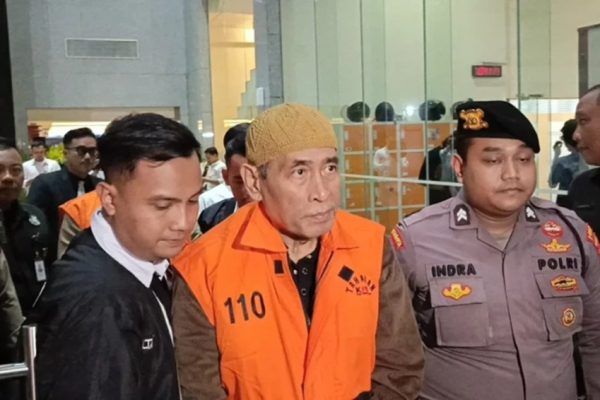 praperadilan-tersangka-kasus-haji-asrul-azis-ditolak-kpk-lanjutkan-penyidikan-yxa