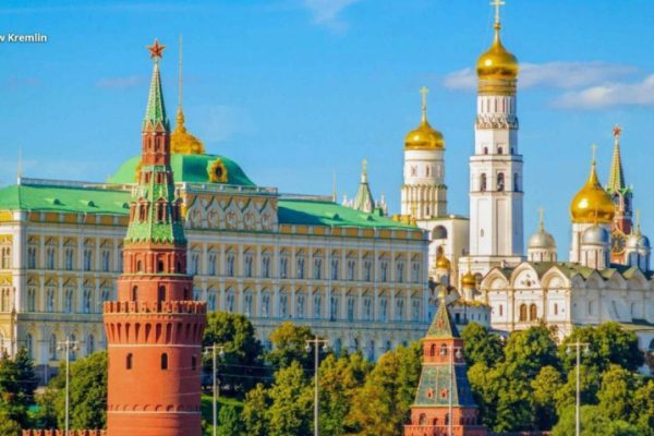 rusia-sedang-dibakar-ukraina-putin-tidak-akan-gentar-swq