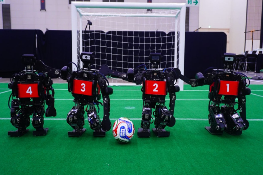 tim-robot-humanoid-its-raih-juara-di-ajang-internasional-robocup-2026-fxk