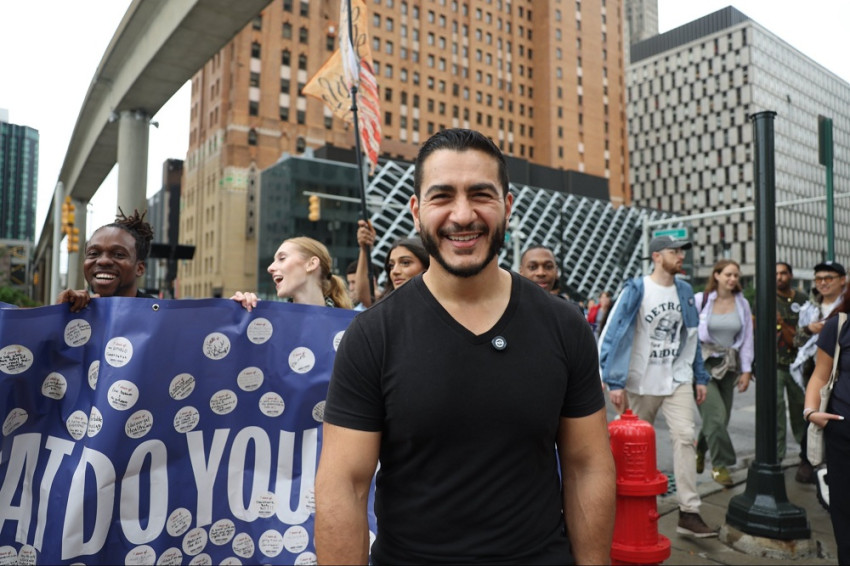 abdul-elsayed-kalahkan-politikus-yahudi-di-pemilihan-pendahuluan-partai-demokrat-iso