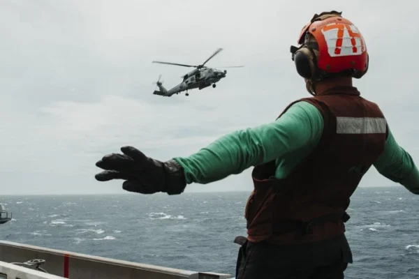 ditarik-dari-perairan-asia-tenggara-kapal-induk-george-washington-gantikan-uss-abraham-lincoln-tga