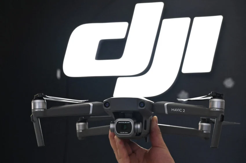 donald-trump-umumkan-tarif-100-persen-untuk-drone-impor-ypa