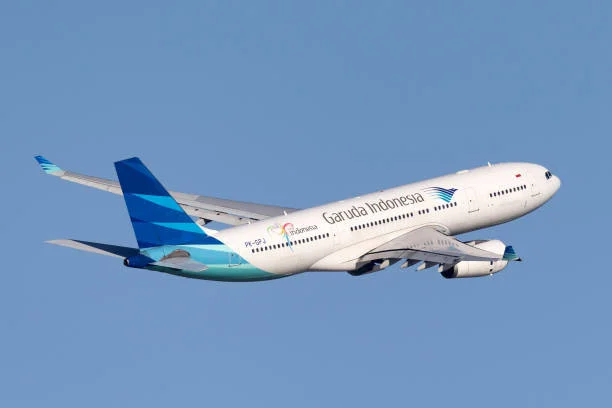garuda-indonesia-siapkan-layanan-video-call-dari-ketinggian-30000-kaki-lzl