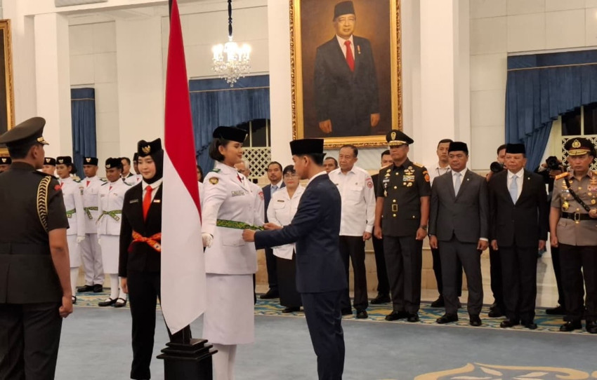 gibran-kukuhkan-76-anggota-paskibraka-2026-di-istana-megawati-tak-hadir-vuk
