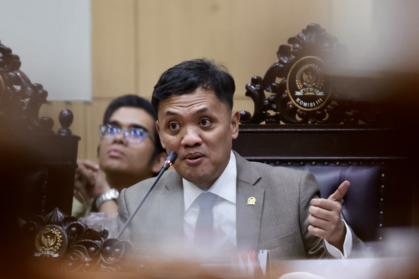 komisi-iii-dpr-tak-ada-surpres-pergantian-kapolri-publik-jangan-terpengaruh-isu-menyesatkan-szs