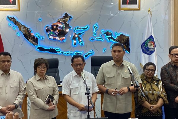 mendagri-minta-kepala-daerah-manfaatkan-mbg-untuk-tingkatkan-kinerja-tanpa-bebani-apbd-kjh