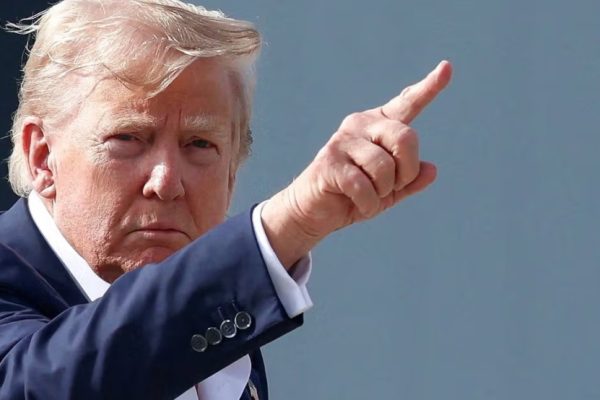 mengapa-trump-memainkan-peran-sebagai-seorang-penghibur-reality-show-di-perang-iran-zvn