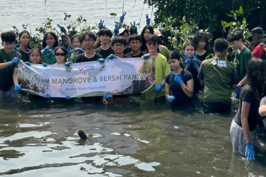 mnc-peduli-bersama-seeds-of-hope-tanam-mangrove-dan-bersih-pantai-sambut-hut-ke81-kemerdekaan-ri-hvb