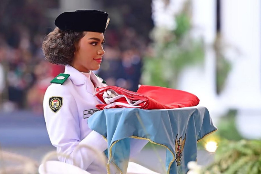 neeltje-deliana-paskibraka-asal-papua-pembawa-baki-penurunan-bendera-di-istana-sempat-gugup-tapi-bangga-bug