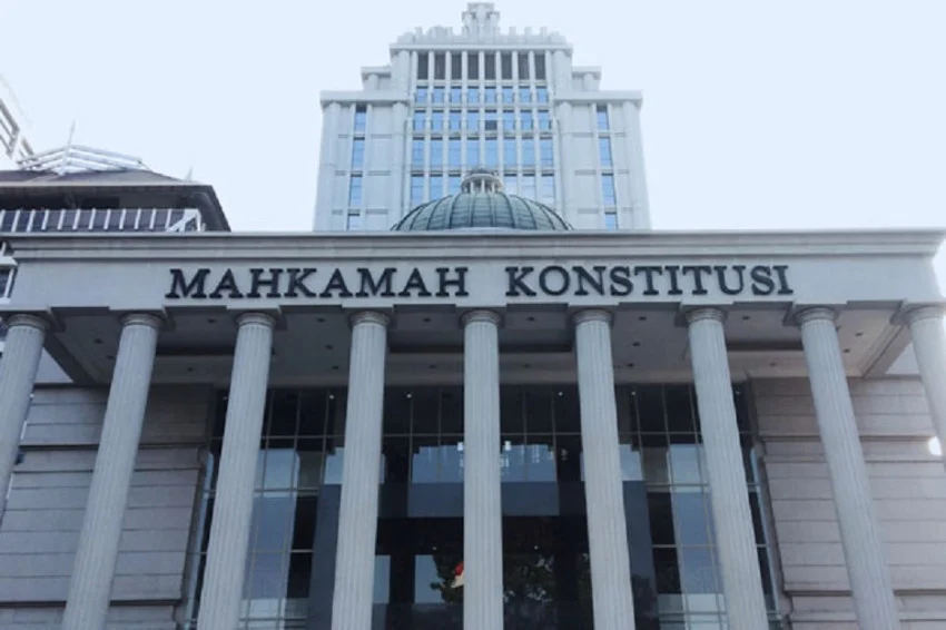 pakar-hukum-tata-negara-ungkap-alasan-gibran-tak-bisa-dipecat-putusan-mk-90-tetap-sah-pcs