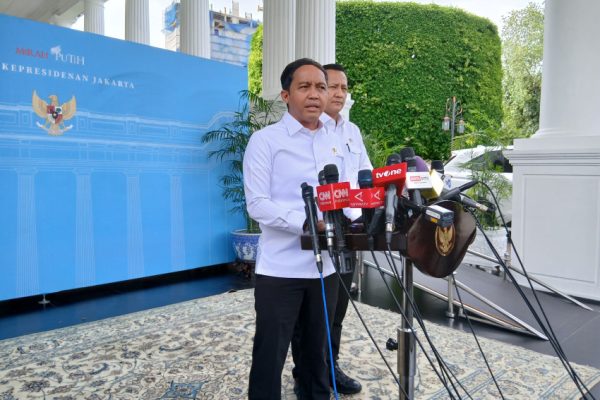 pemerintah-tindak-tegas-42-pbph-terkait-karhutla-4-orang-jadi-tersangka-cyj