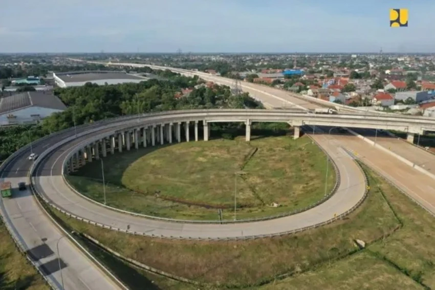 perkuat-mobilitas-truk-kontainer-pelindo-dukung-integrasi-jalan-tol-priok-foa