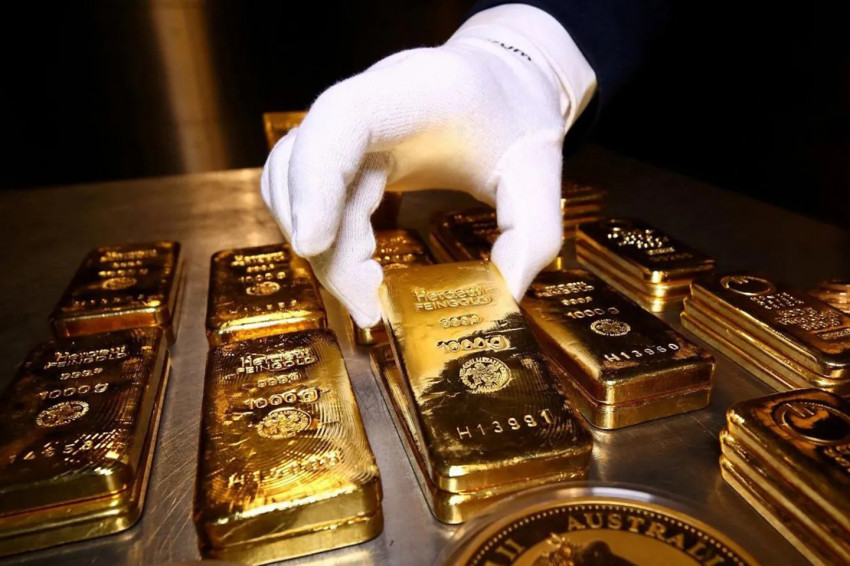sempat-ambruk-usai-perang-iran-emas-mendadak-rebound-ke-usd4400-qkx
