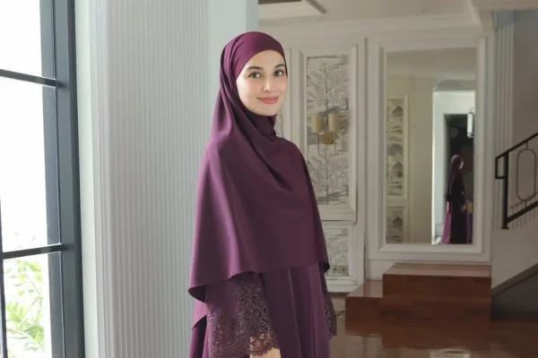 shireen-sungkar-bongkar-kehidupannya-saat-di-puncak-karier-banyak-uang-tapi-tak-tenang-xru