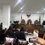 hakim-kabulkan-sebagian-praperadilan-ganti-rugi-roy-suryo-negara-harus-bayar-rp5-juta-jyc