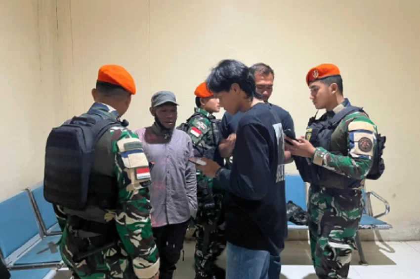 koops-tni-habema-tangkap-wadanyon-tpnpbopm-abdon-kisamdu-saat-hendak-borong-senjata-api-ezu