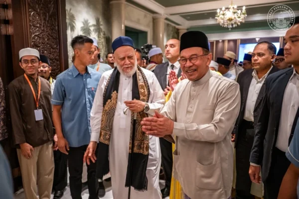 najib-razak-jalani-tahanan-rumah-citra-pm-anwar-ibrahim-tercoreng-ffy