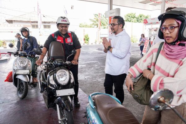 pertamina-patra-niaga-pastikan-antrean-bbm-di-makassar-berangsur-normal-rtq
