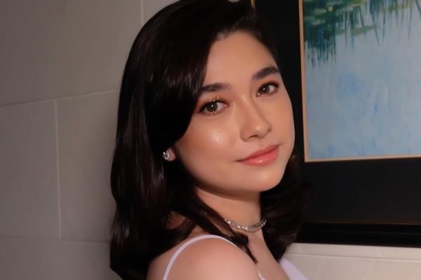 profil-amanda-rigby-sosok-yang-dikabarkan-akan-dinikahi-andre-taulany-mni